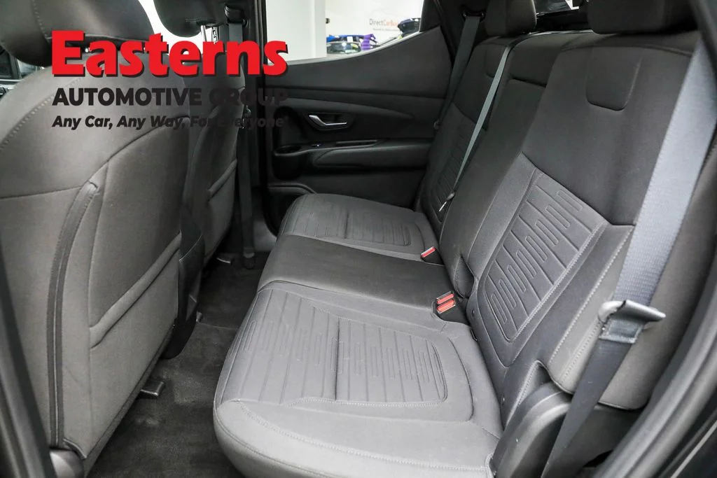 Used 2022 Black Hyundai SEL image 19