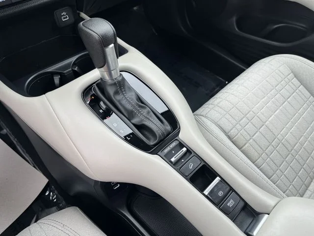 Used 2025  Honda LX image 22