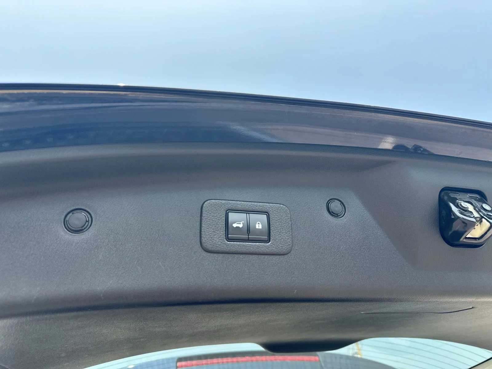 Used 2023 Blue Nissan SL image 37