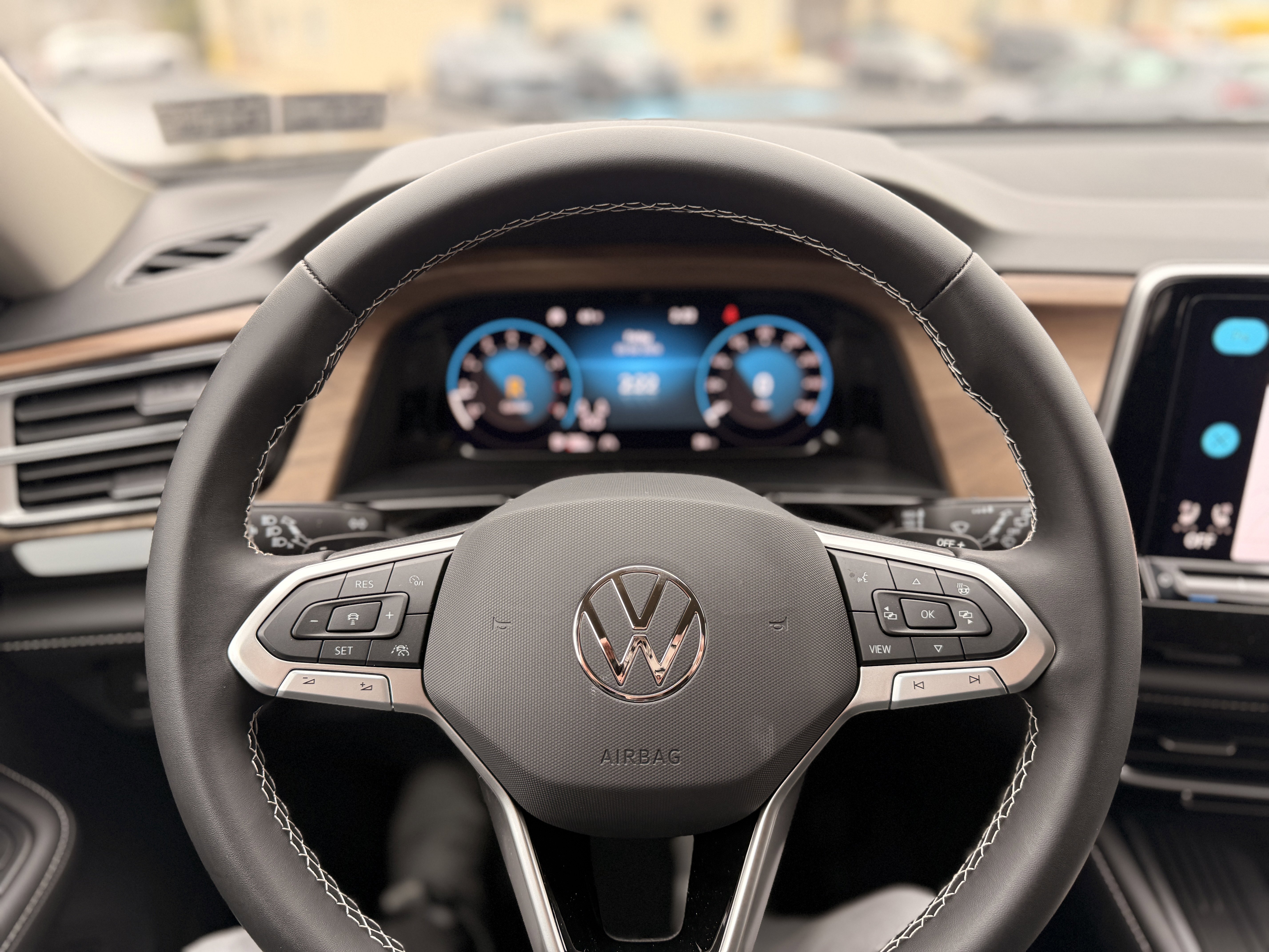 2026 Volkswagen Atlas SE w/Tech - Photo 25