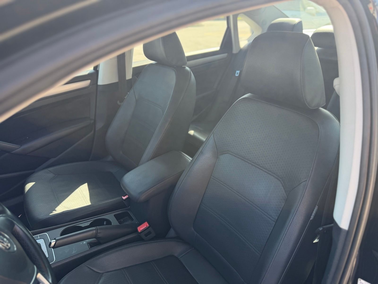 Used 2015 Black Volkswagen 1.8T Wolfsburg Edition image 4