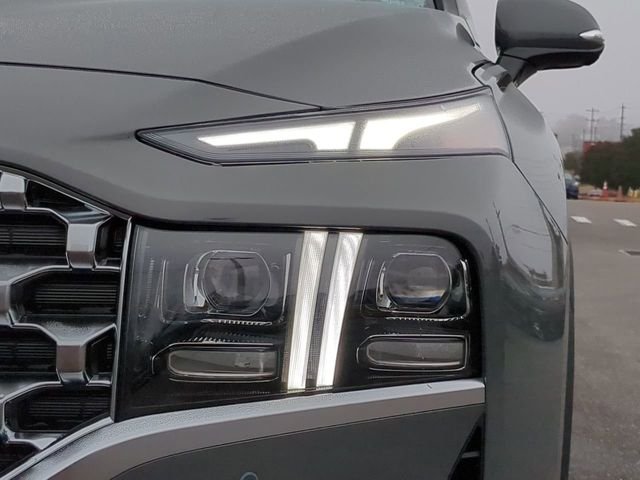 New 2023 Gray Hyundai Limited image 40
