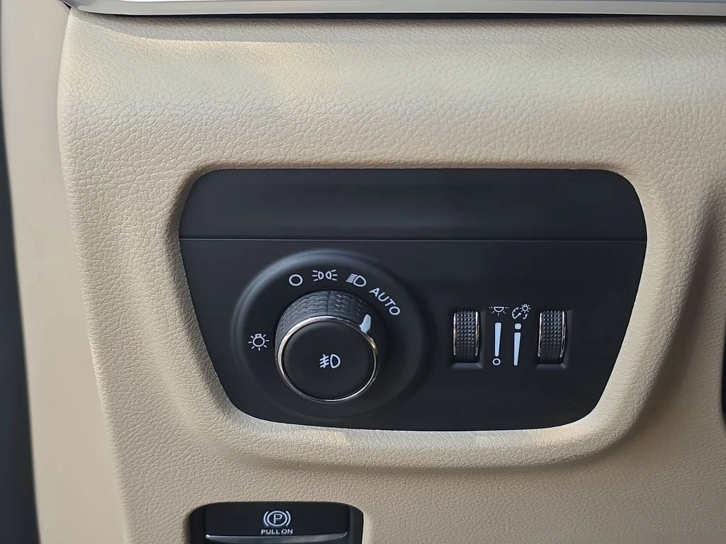 Used 2023 Red Jeep Limited image 26