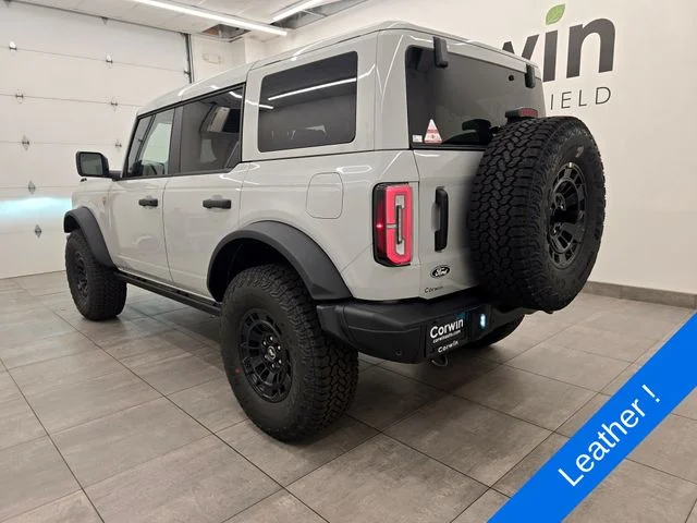 New 2026 Avalanche Gray Ford Badlands® image 3