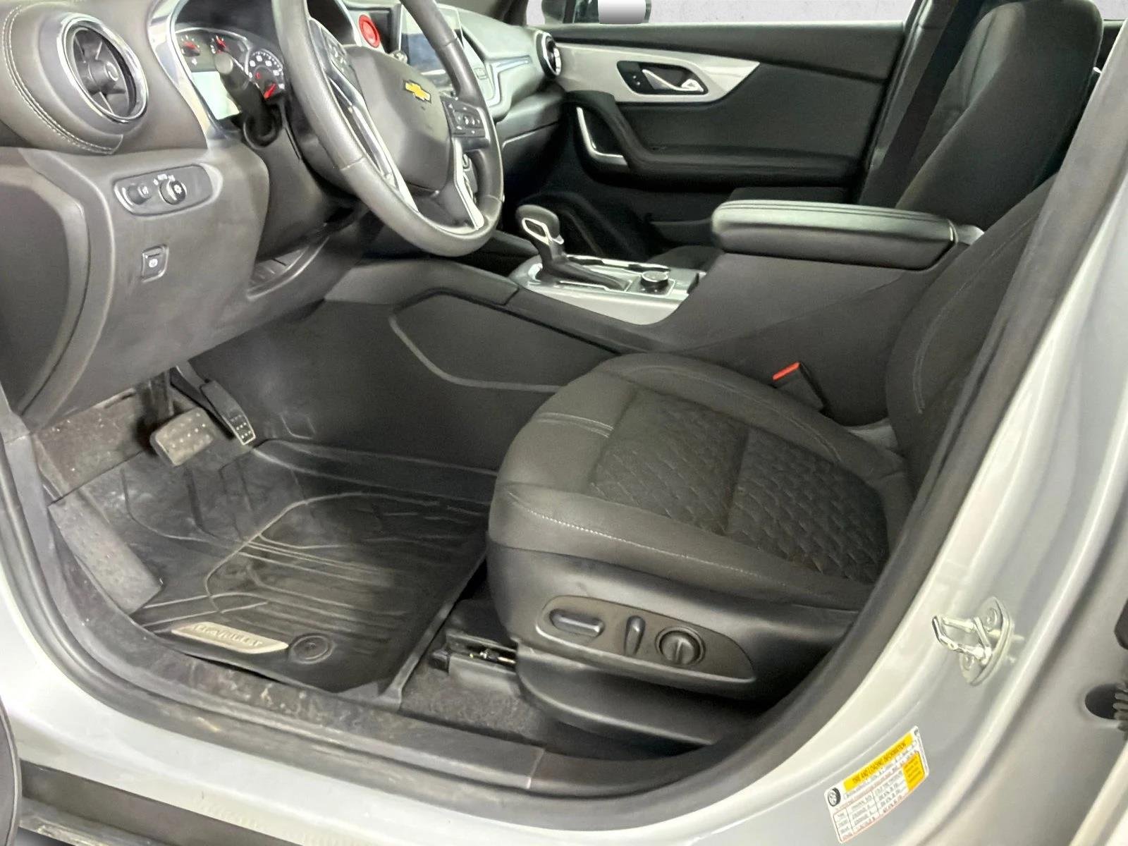 Used 2021 Silver Ice Metallic Chevrolet LT image 9