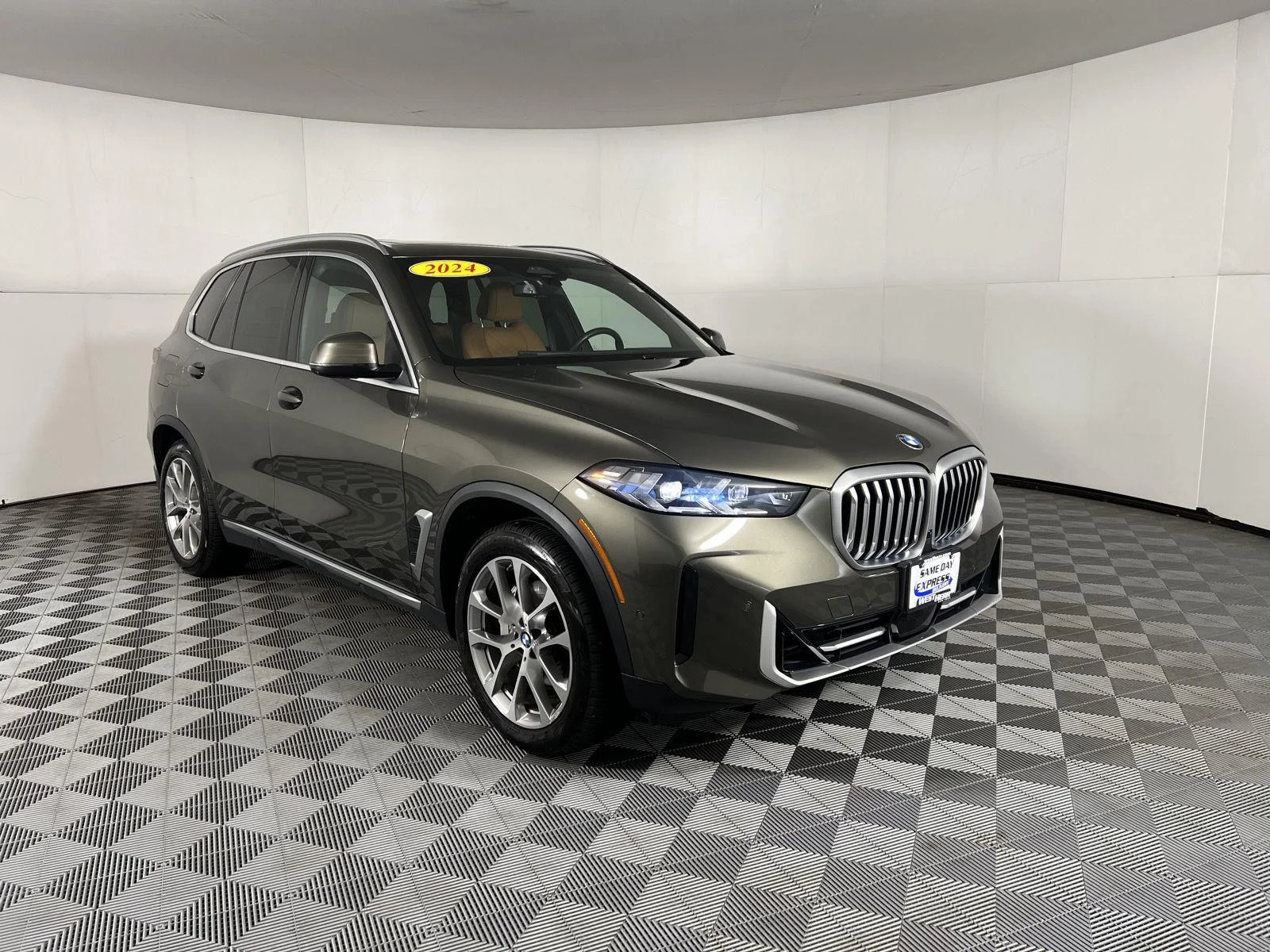 Used 2024 Manhattan Green Metallic BMW xDrive40i image 22
