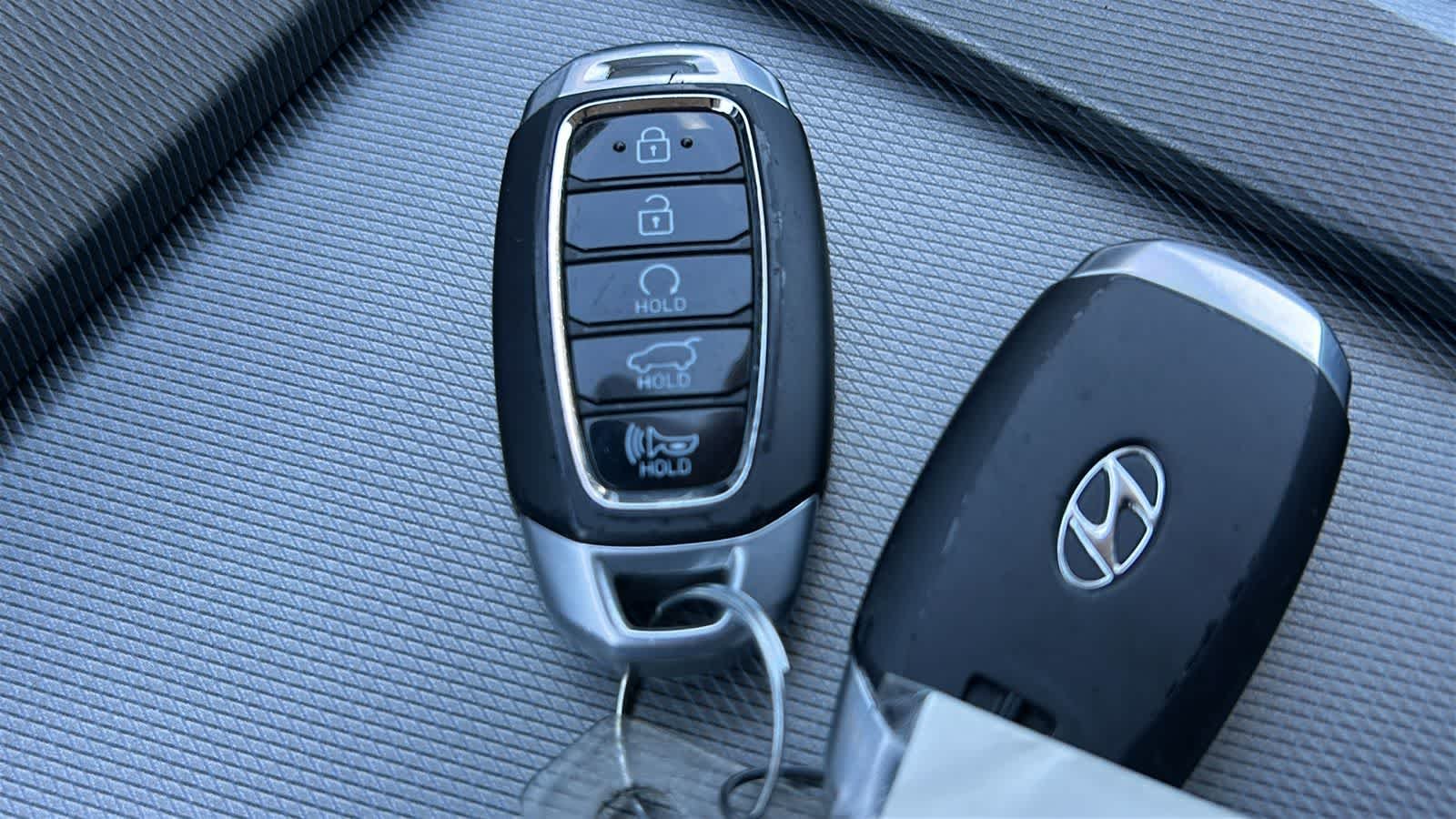 Used 2020 Becketts Black Hyundai SEL image 29