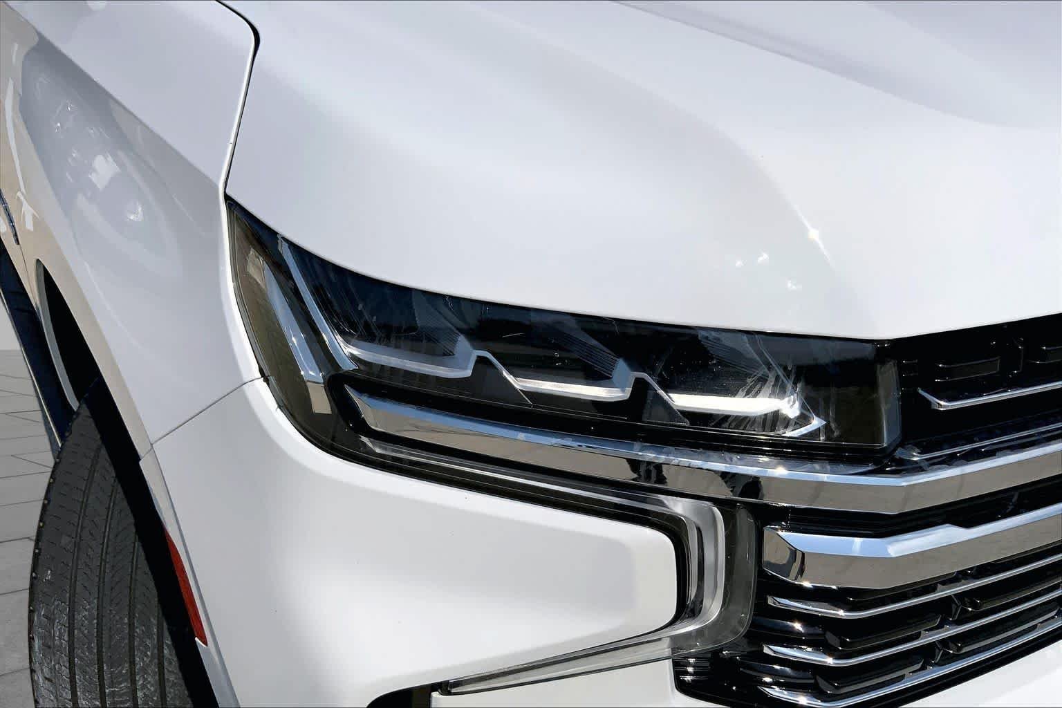 Used 2024 Summit White Chevrolet LT image 26