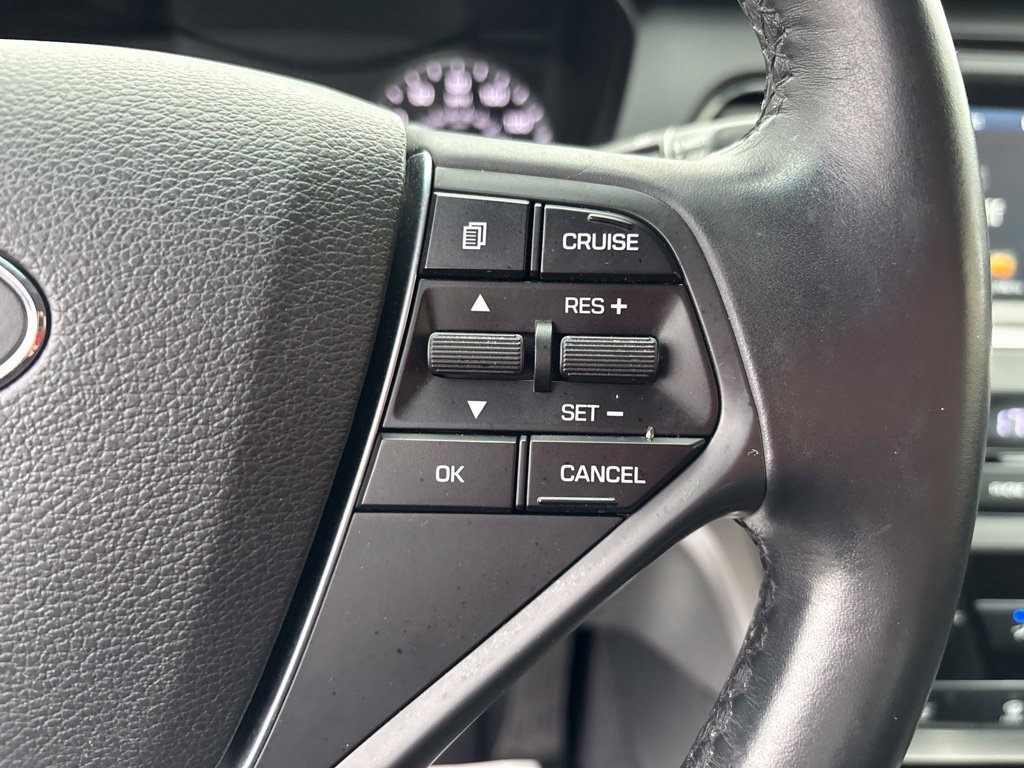 Used 2017 Black Hyundai Sport image 17