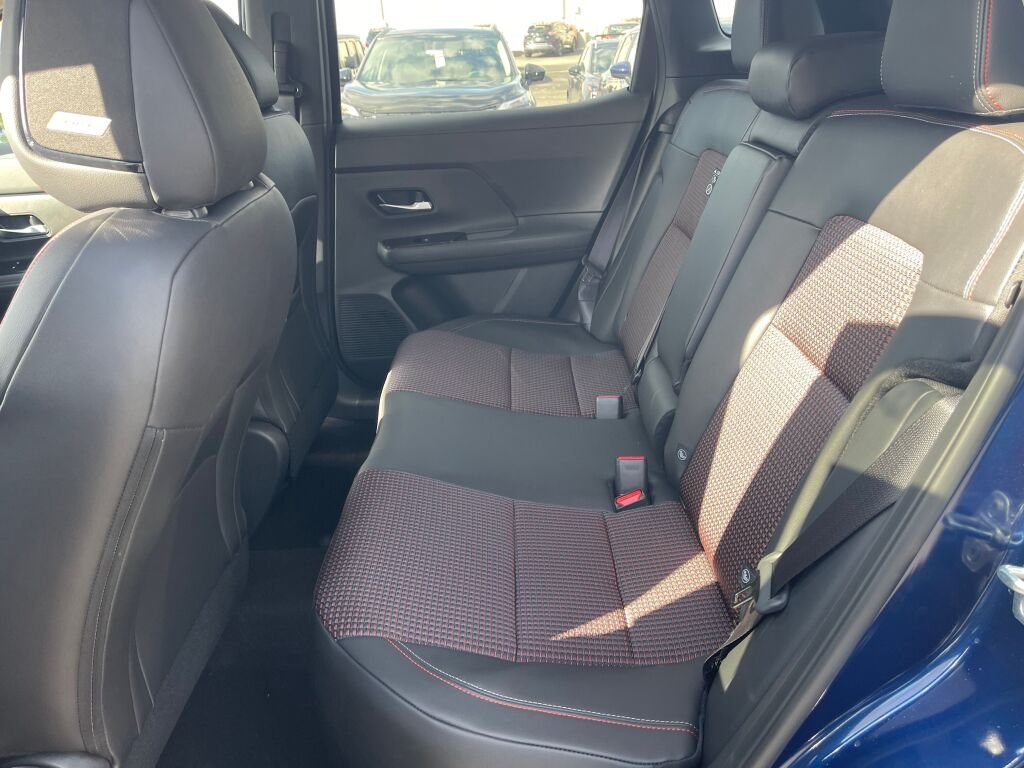 New 2027 Deep Blue Pearl Nissan SR image 18