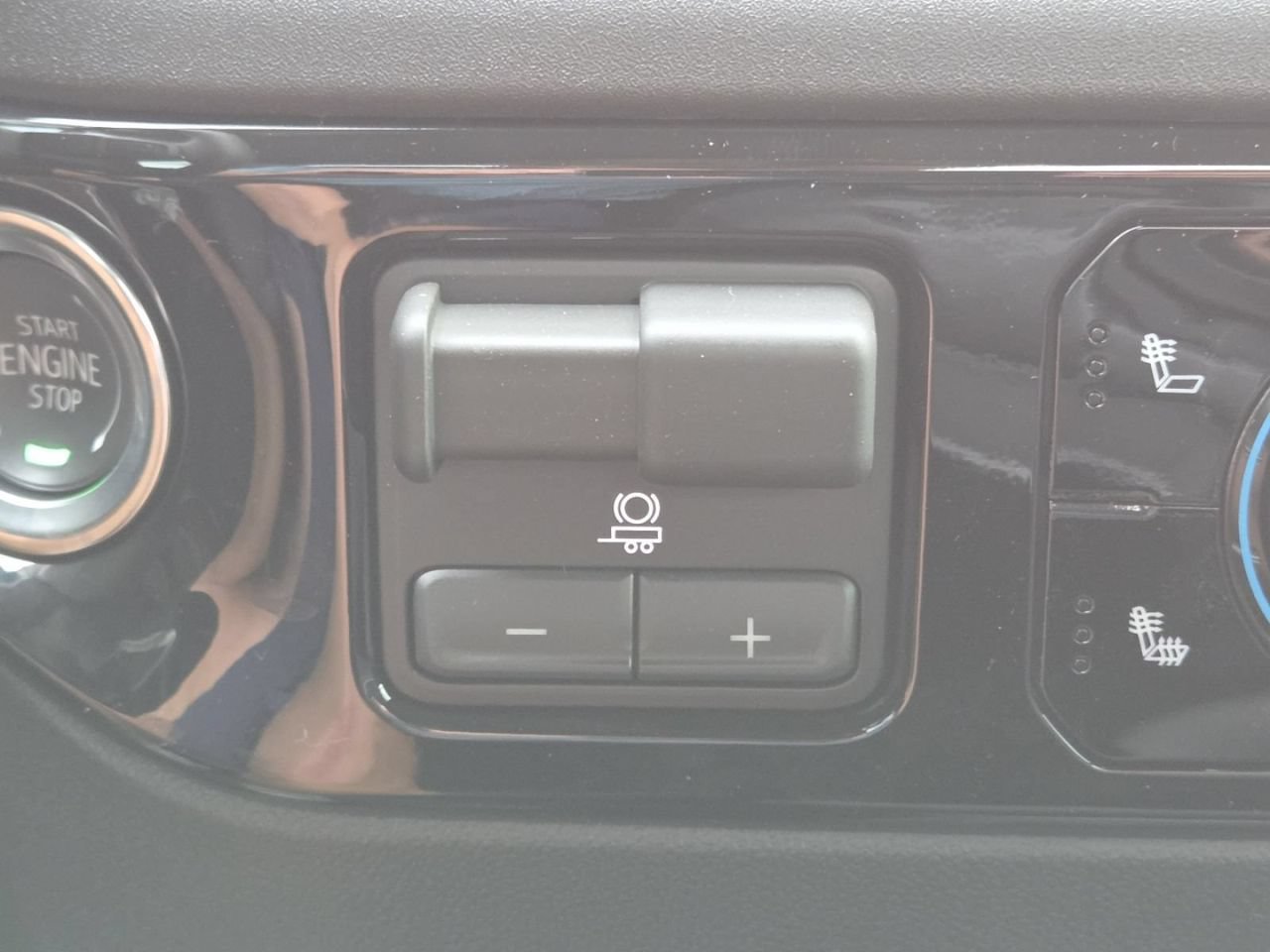 New 2026 Summit White GMC SLE image 8