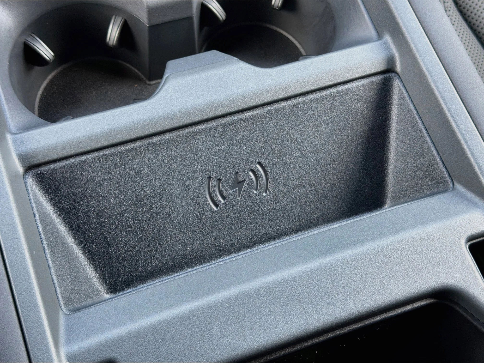 New 2026 Santorini Black Land Rover S image 30