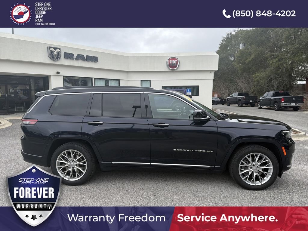 Used 2024 Black Jeep Summit image 3
