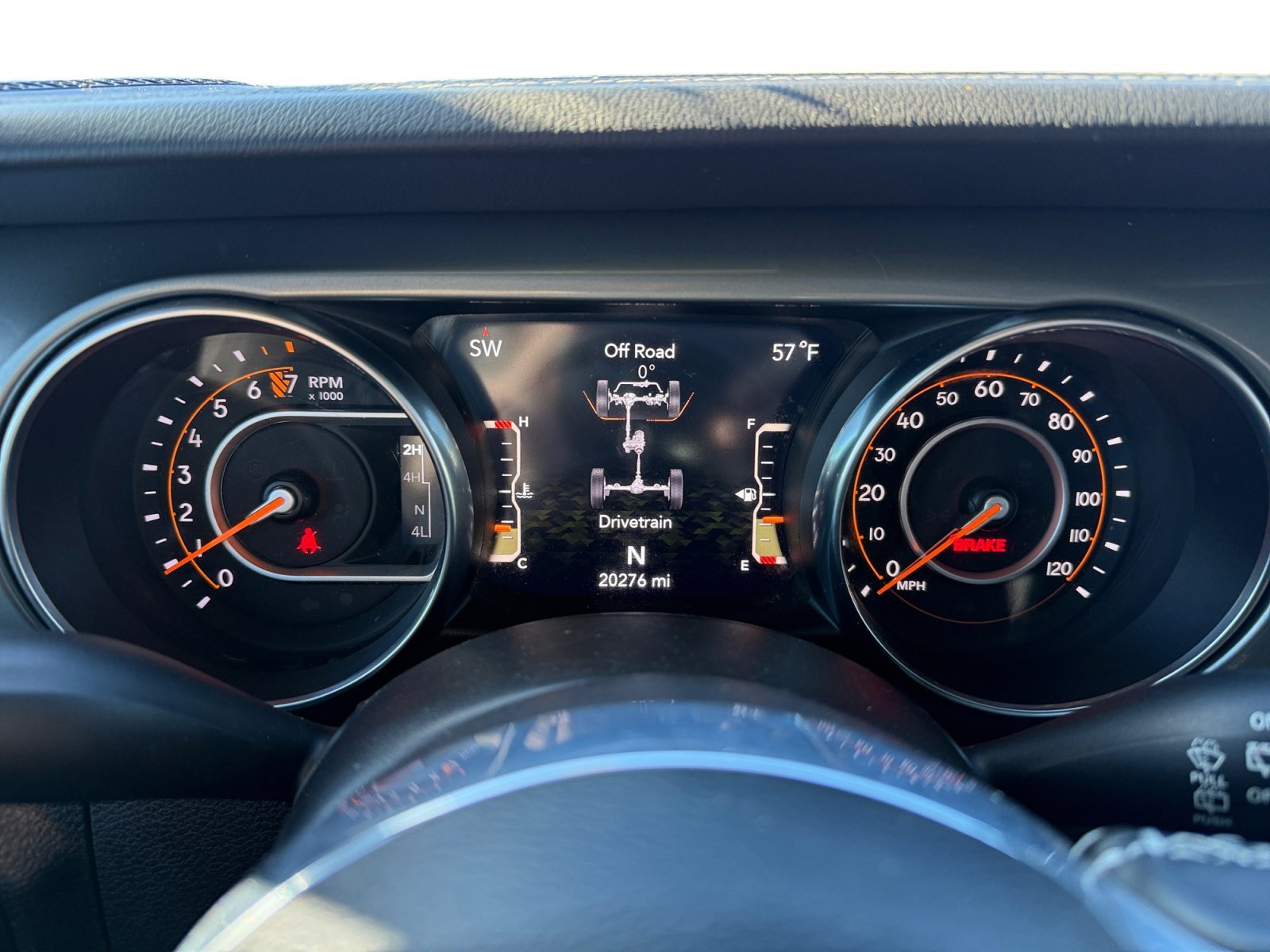 Used 2022 High Velocity Clearcoat Jeep Unlimited Sahara image 11