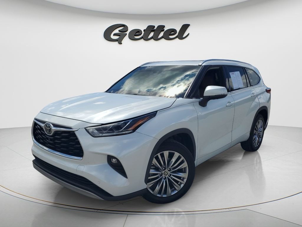 Used 2022 Beige Toyota Platinum image 1