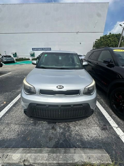 Used 2016 Silver Kia Base image 2