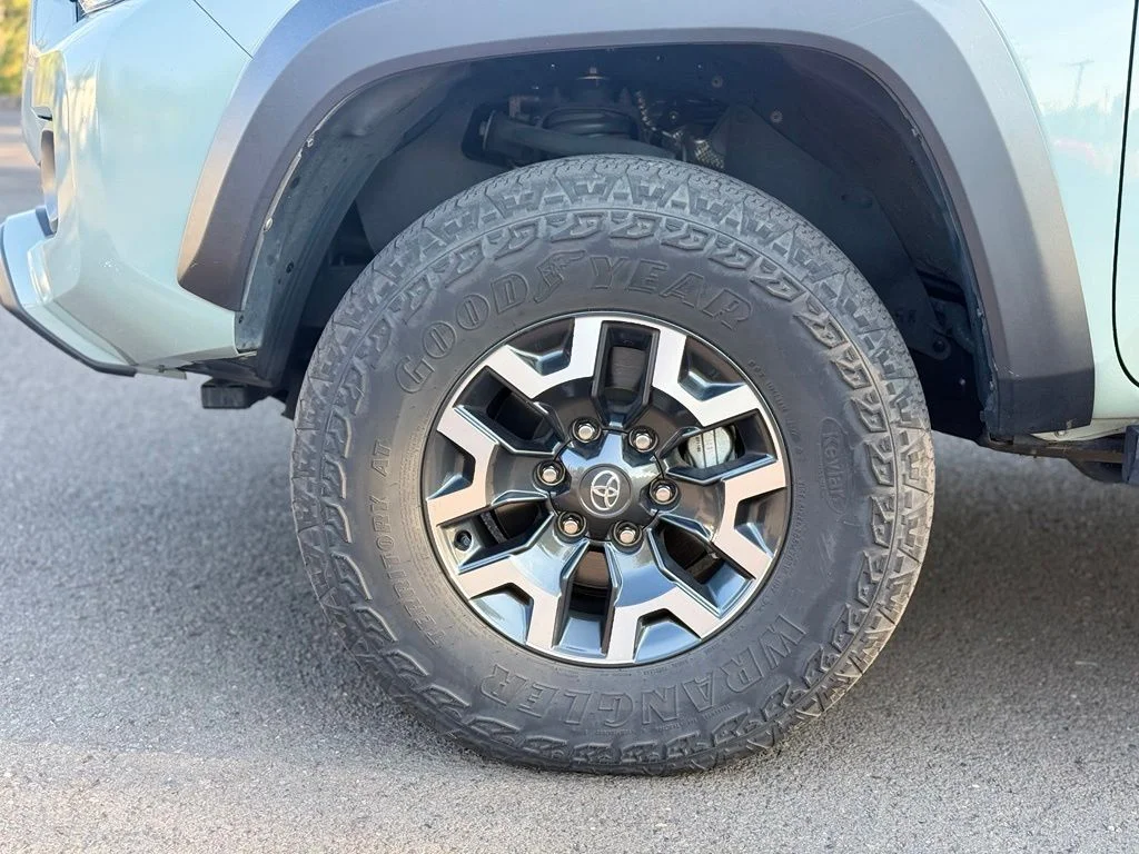 Certified Used 2022  Toyota TRD Off-Road image 9