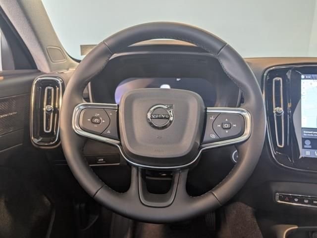 2026 Volvo XC40 Ultra - Photo 14