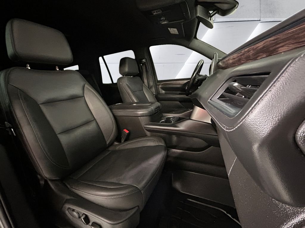 Used 2022 Gray Chevrolet Z71 image 14