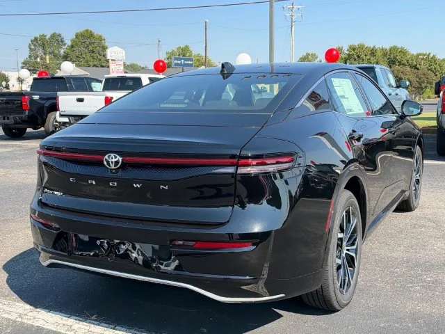 New 2027  Toyota XLE image 3