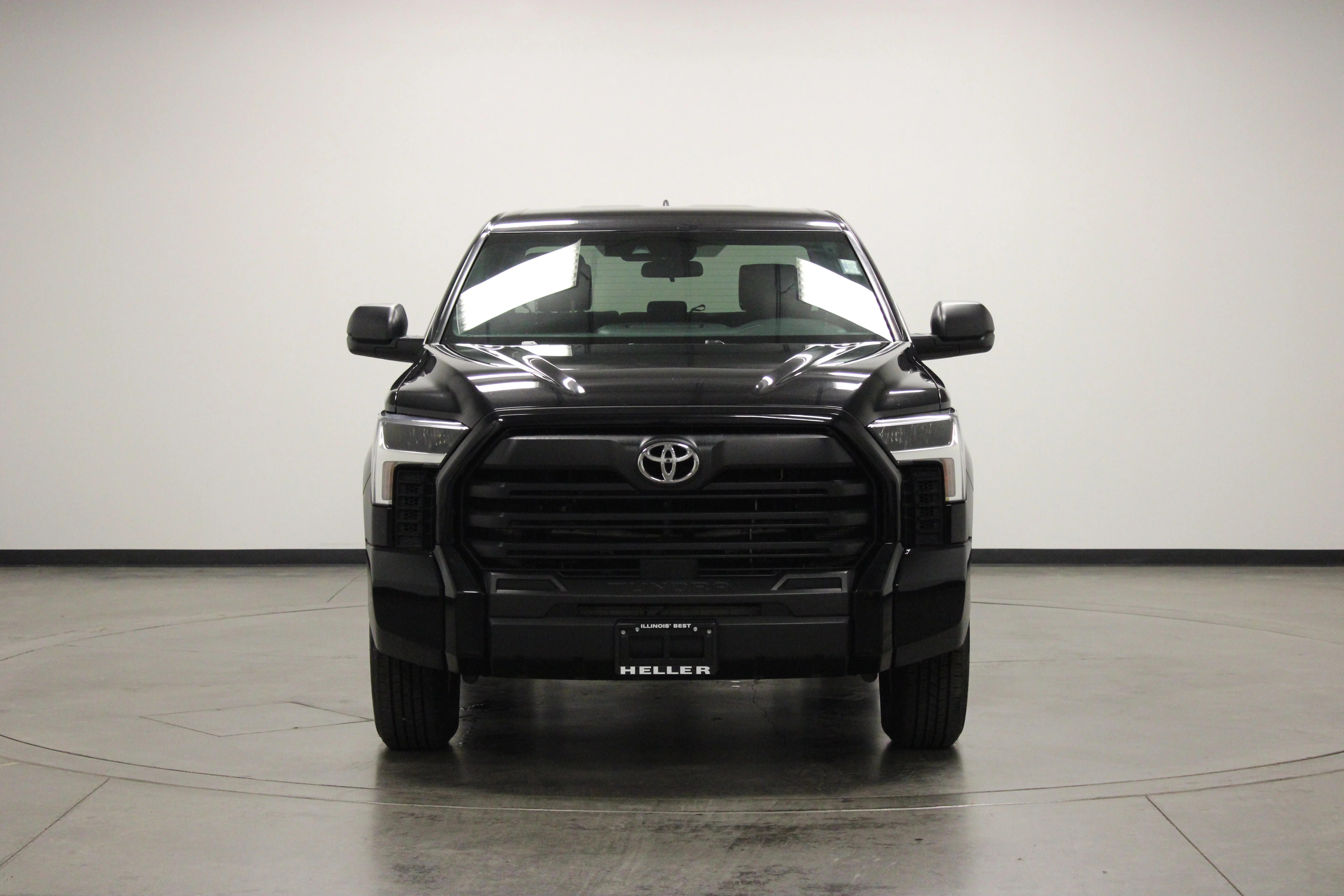 Used 2025 Midnight Black Metallic Toyota SR image 3