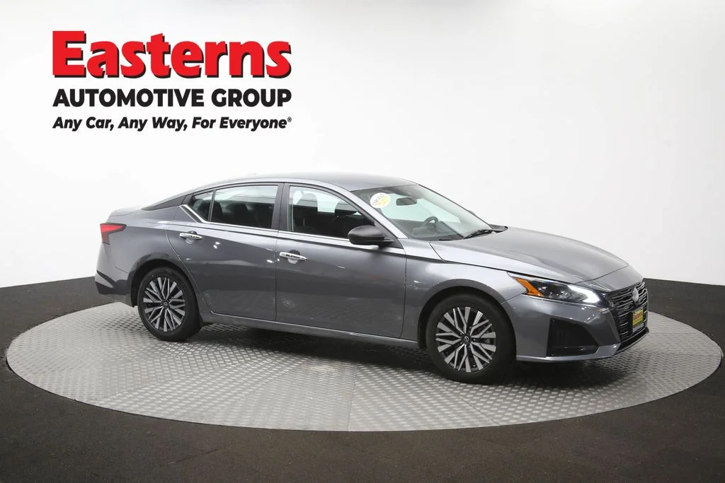 Used 2025 Gray Nissan 2.5 SV image 47
