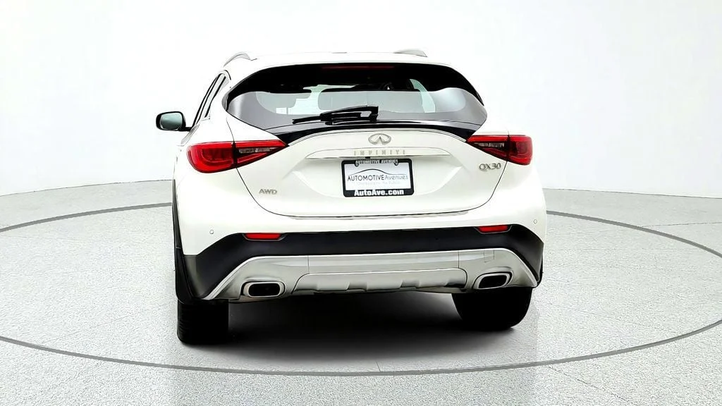 Used 2018 Majestic White INFINITI 2018.5 ESSENTIAL AWD image 6