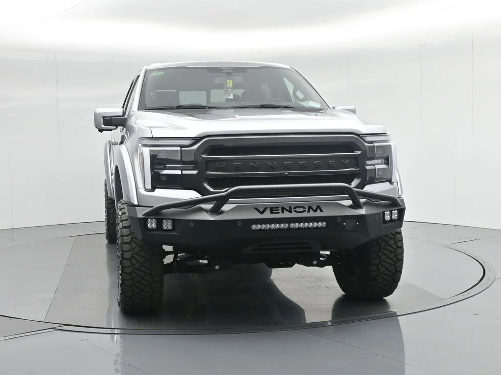 New 2025 Iconic Silver Metallic Ford Lariat image 64