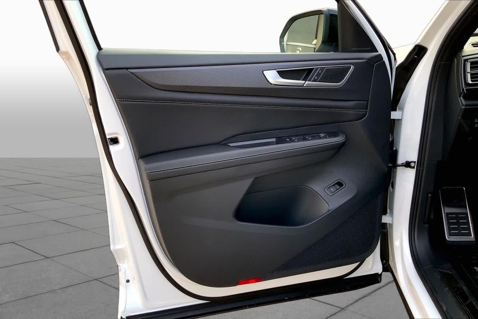 New 2026 Opal White Pear Volkswagen 2.0T SEL R-Line Black image 10
