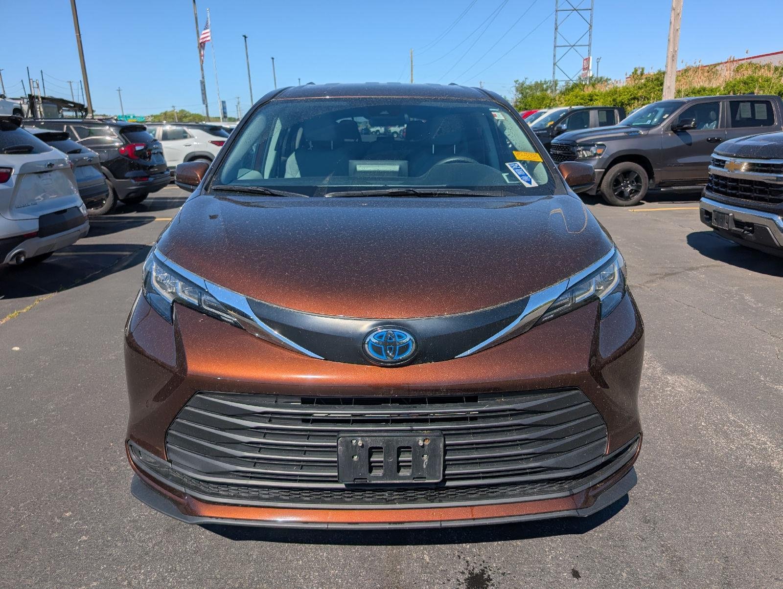 Used 2022 Sunset Bronze Mica Toyota LE 8-Passenger image 2