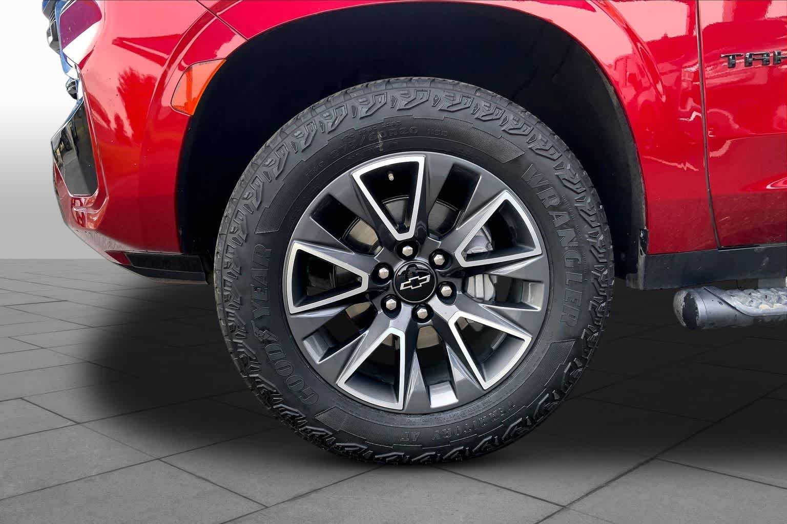 Used 2024 Radiant Red Tintcoat Chevrolet Z71 image 11