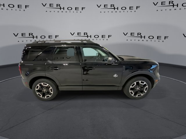 Used 2023  Ford Outer Banks image 9