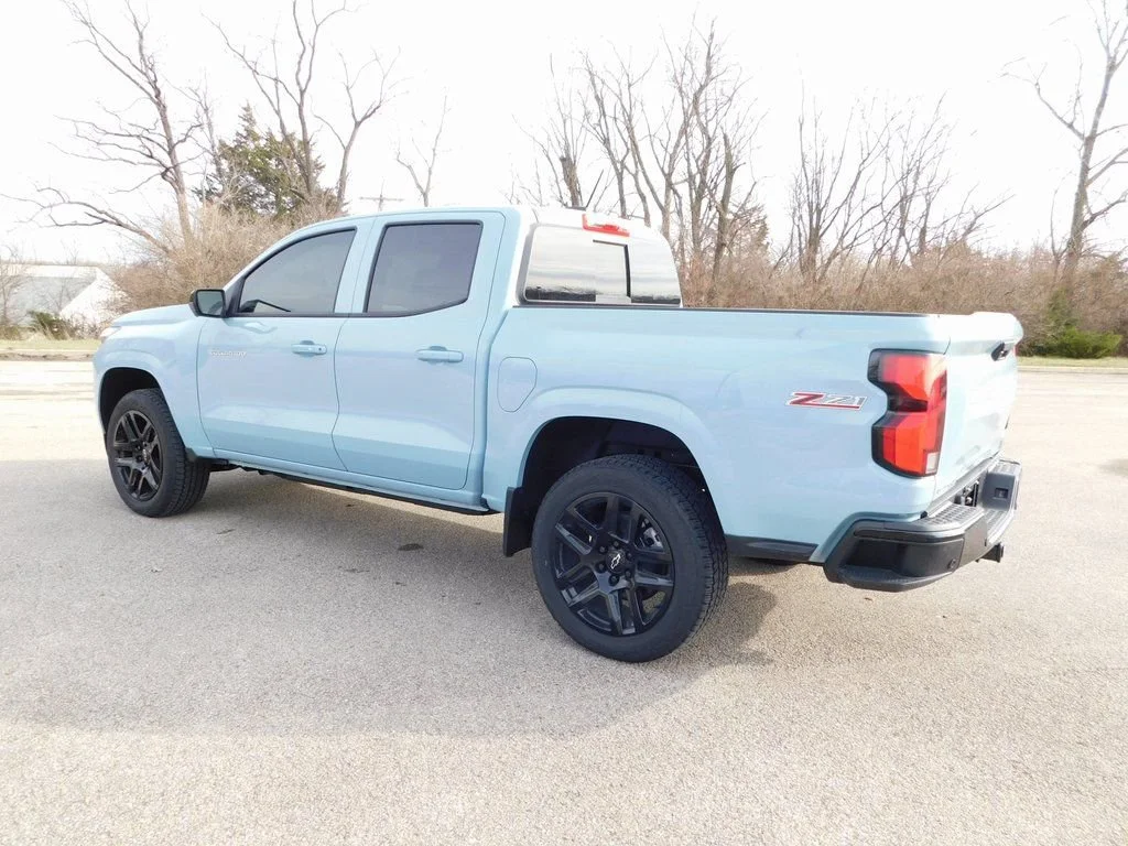 2025 Chevrolet Colorado Z71 - Photo 9