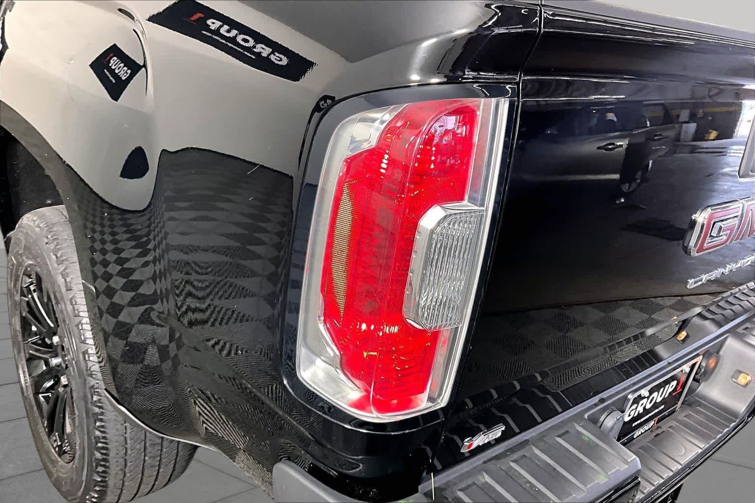 Used 2021 Onyx Black GMC 2WD Elevation image 27
