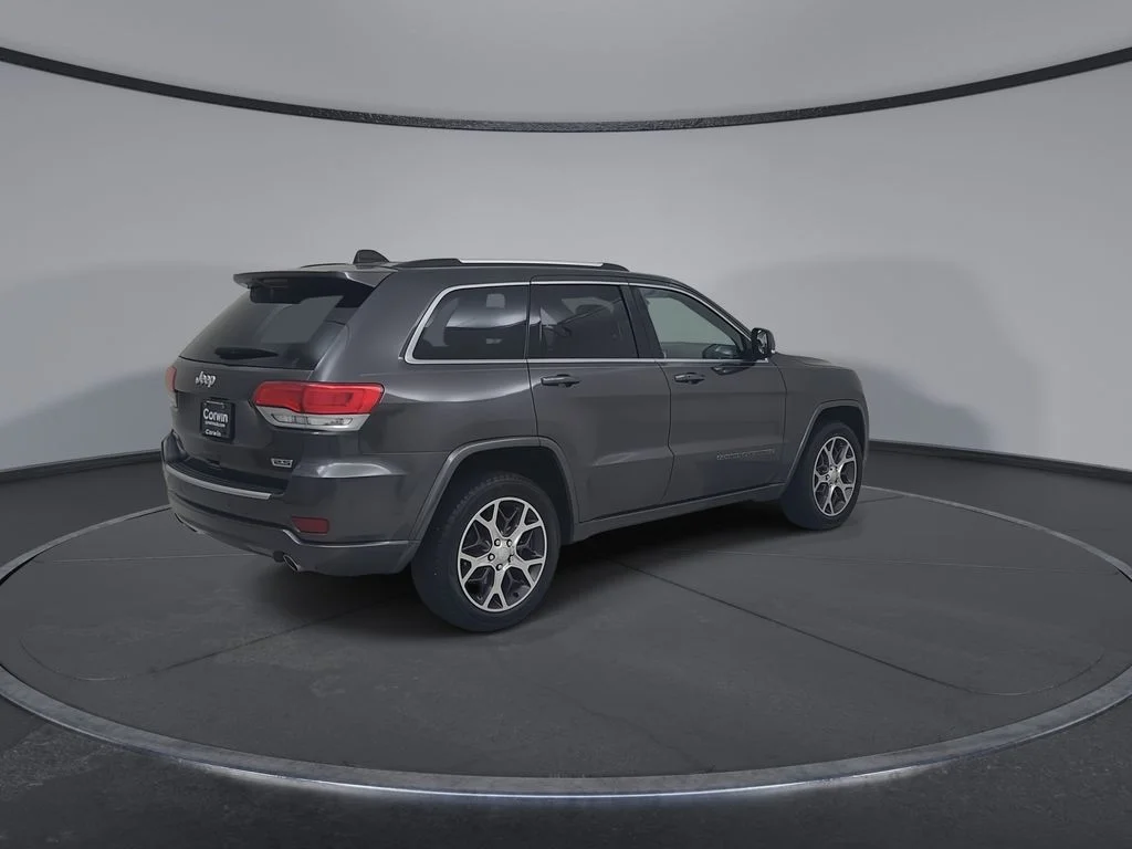 Certified Used 2018 Gray Jeep Limited image 17