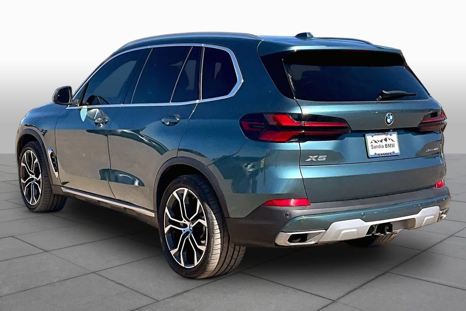 Used 2024 Blue Ridge Mountain Metallic BMW xDrive40i image 9