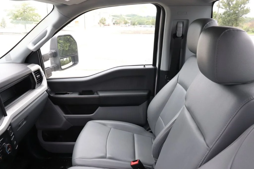 Used 2023 Oxford White Ford XL image 14