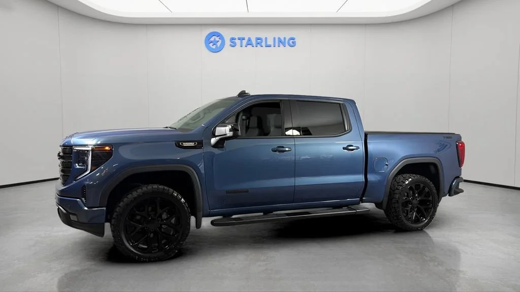 Used 2026 Downpour Metallic GMC Elevation image 3