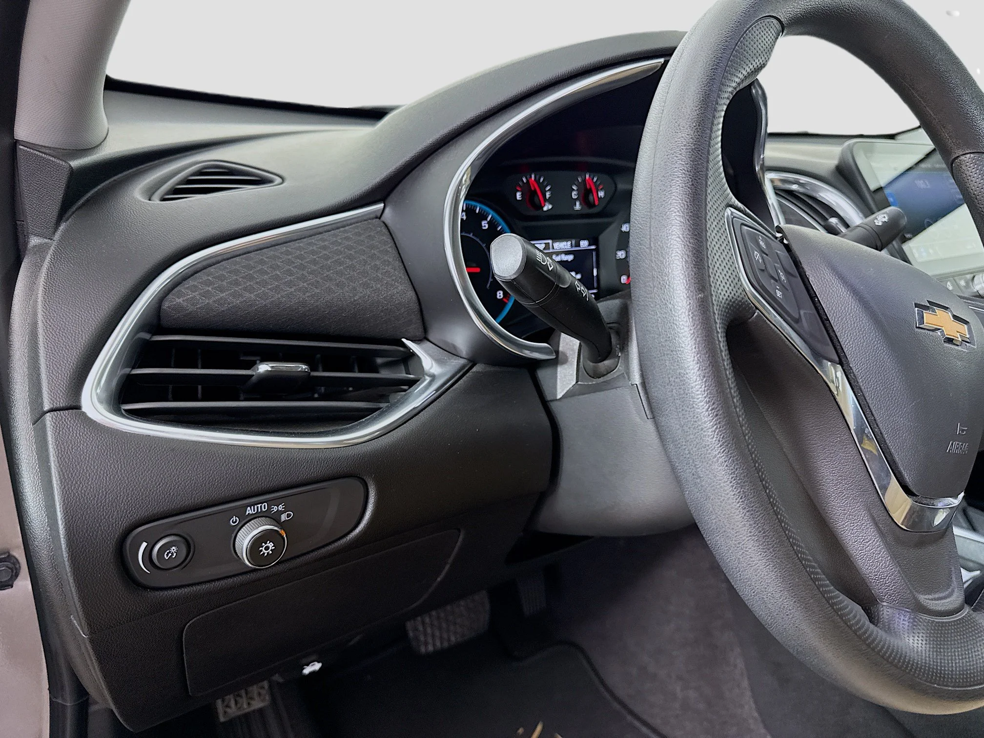 Used 2020 STONE GRAY METALLIC Chevrolet LT image 12