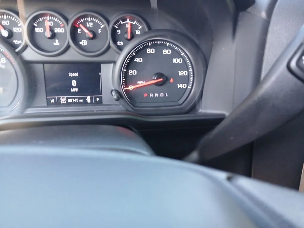 Used 2023 White Chevrolet Custom image 15