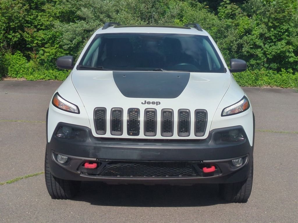 Used 2016 White Jeep Trailhawk image 9
