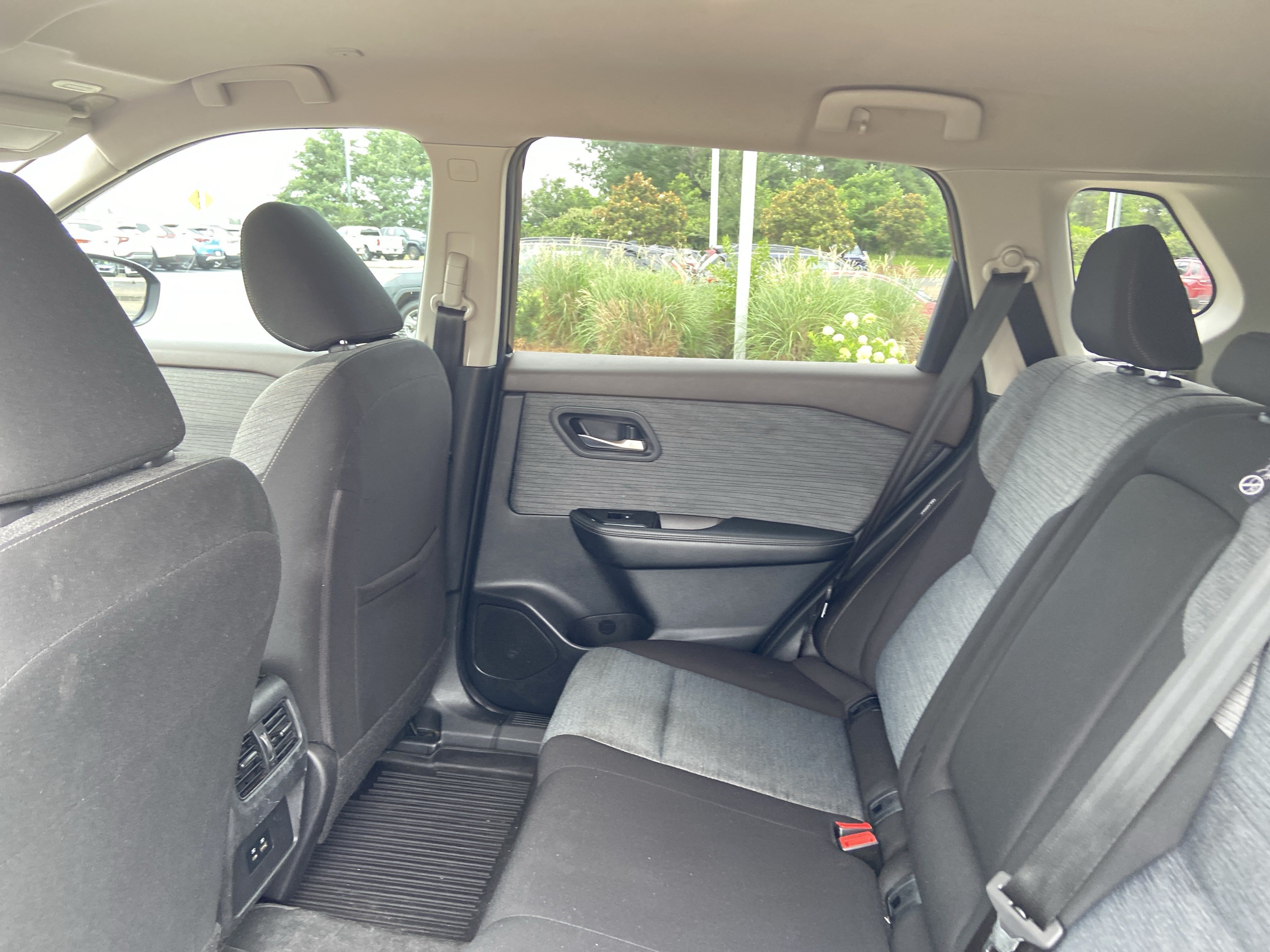 Used 2023 Super Black Nissan SV image 17