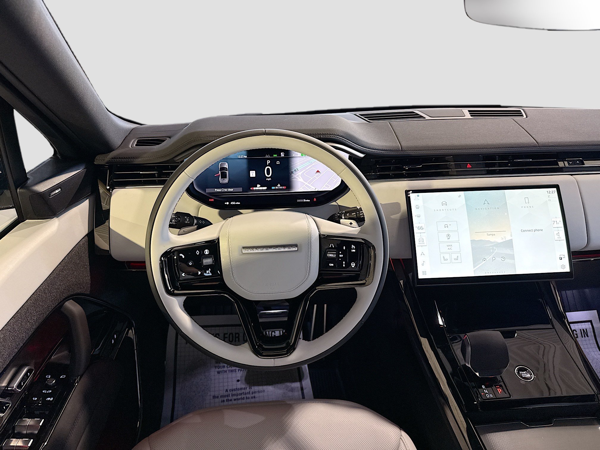 New 2026 Ostuni Pearl White LAND ROVER Dynamic SE image 18