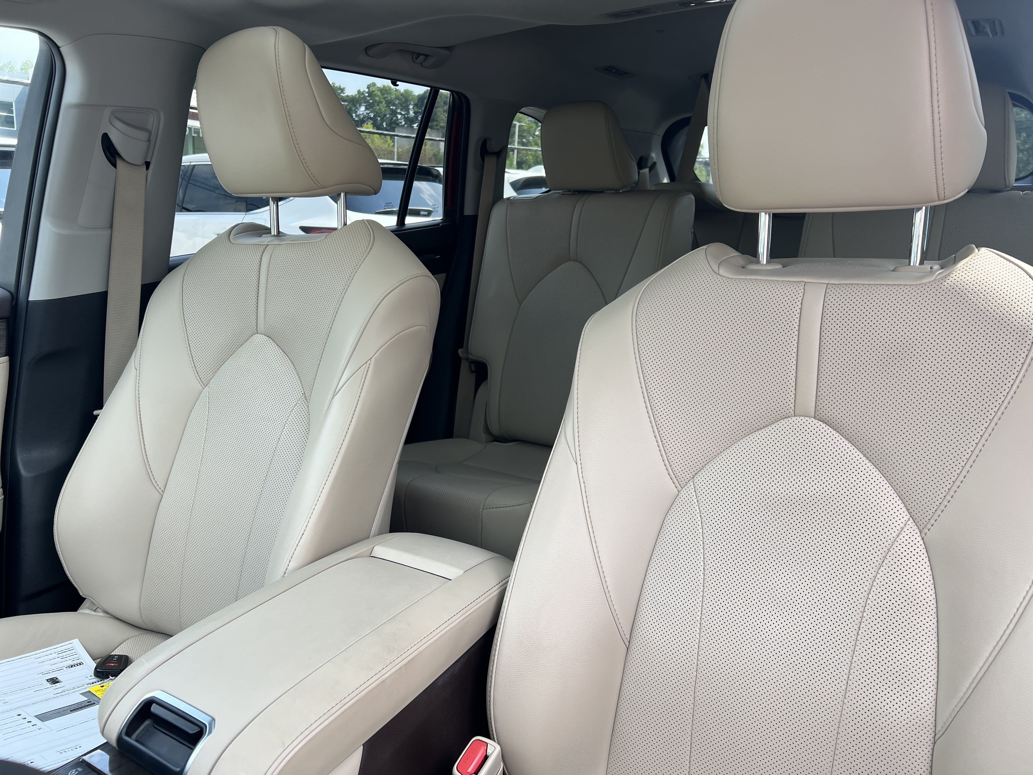Used 2021 Ruby Flare Pearl Toyota Limited image 9