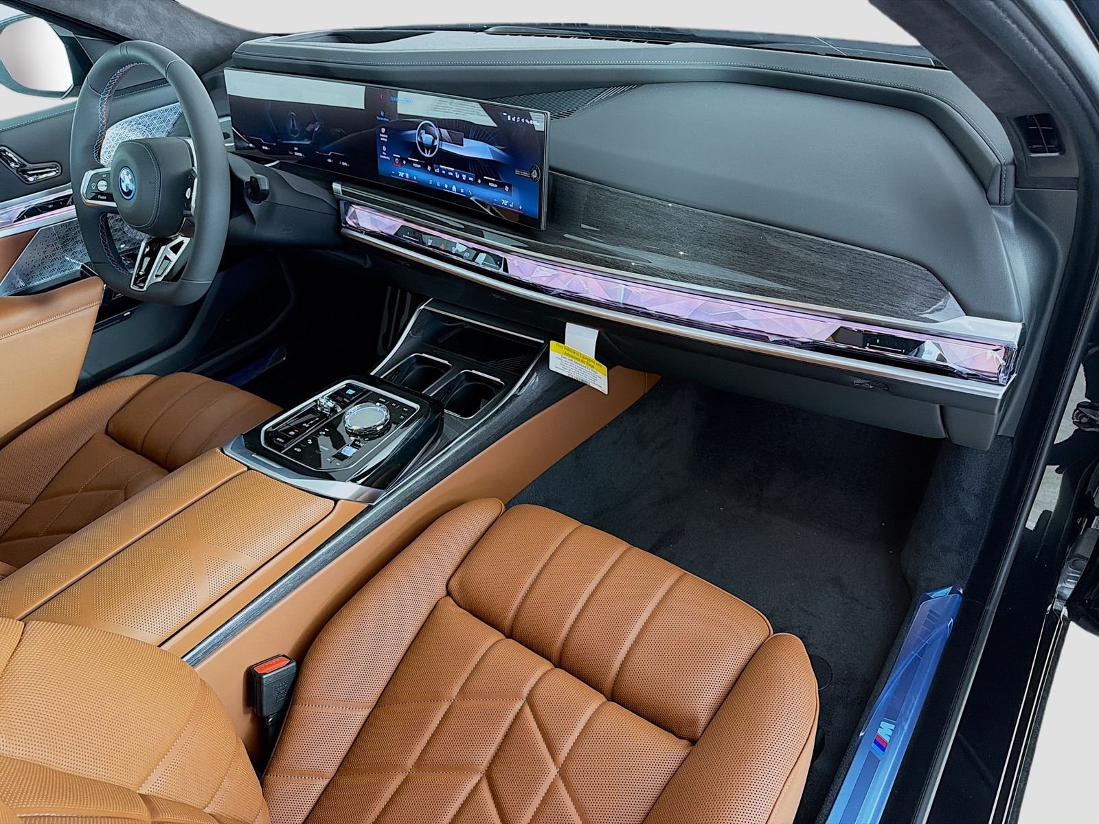 New 2026 Black Sapphire Metallic BMW M70 image 31