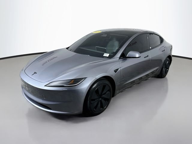 Used 2025  Tesla Long Range image 3