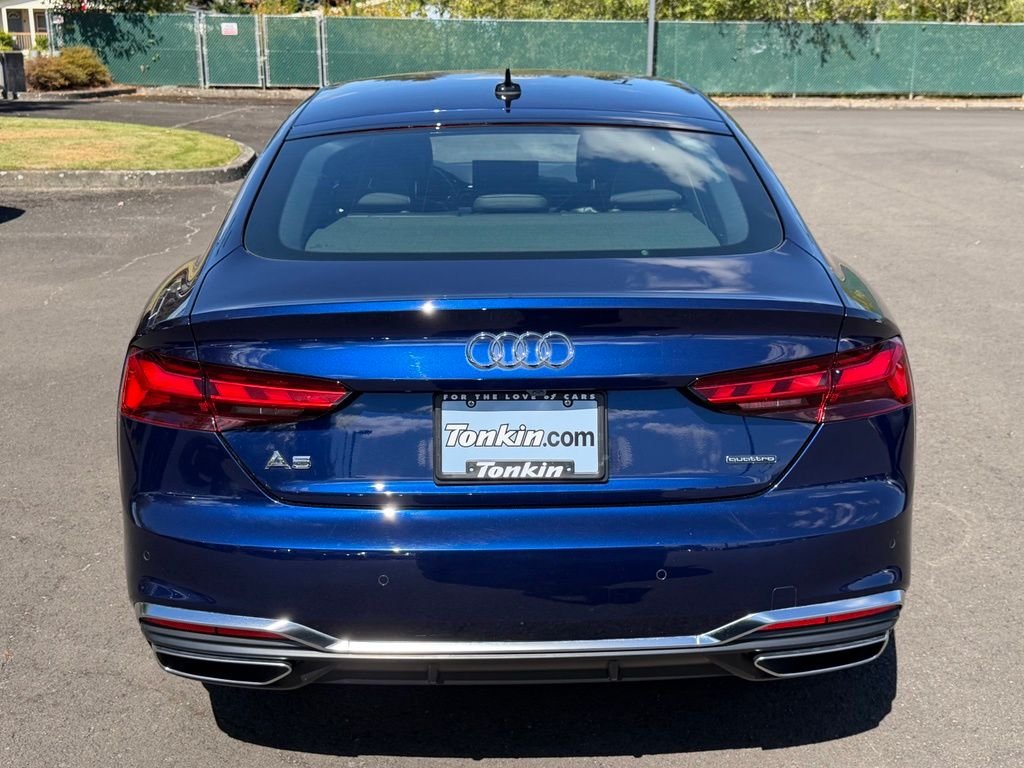 Used 2022 Navarra Blue Metallic Audi Prestige One-Owner image 7