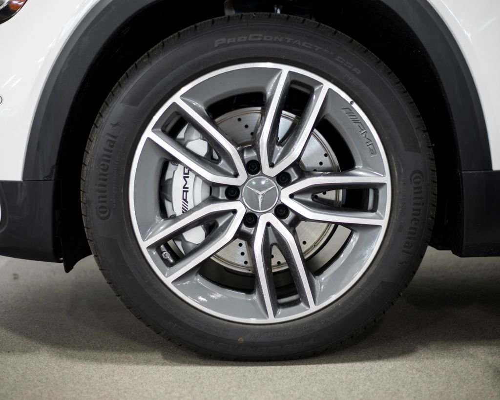 New 2026 Polar White Mercedes-Benz GLB 35 AMG® image 4