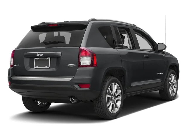 Used 2016 Granite Crystal Metallic Clearcoat Jeep High Altitude Edition image 4