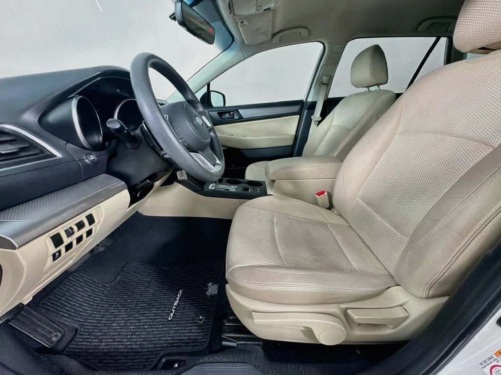 Used 2018 Crystal White Pearl Subaru 2.5i image 25